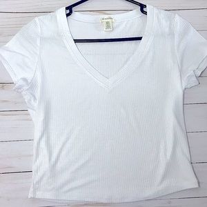white v-neck crop top!